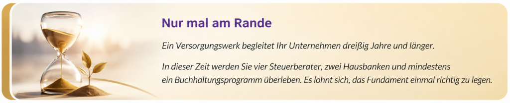 Goldene Sanduhr mit junger Pflanze als Symbol für langfristigen Vermögensaufbau und ein stabiles Versorgungswerk.